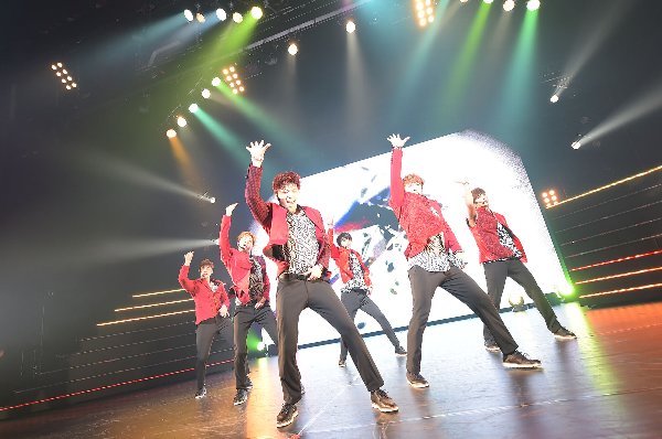 U-KISS 001.jpg